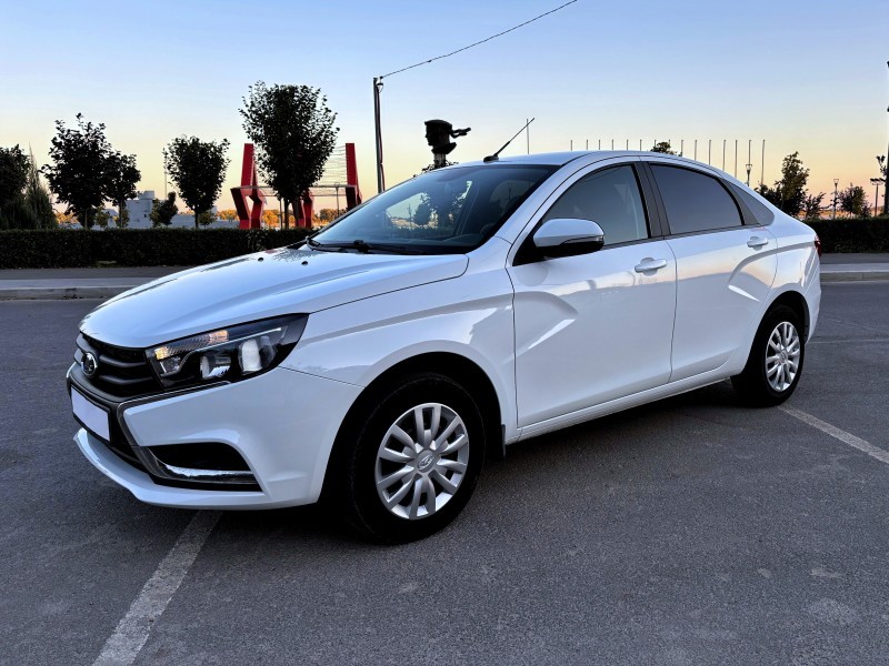 LADA VESTA