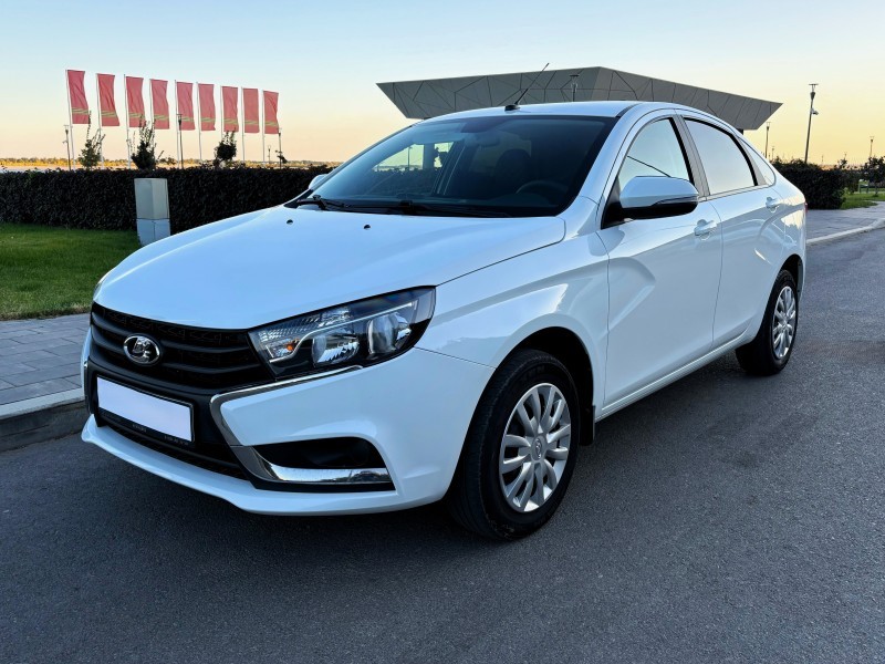 LADA VESTA